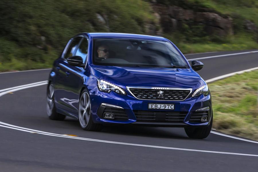  Peugeot 308 GT 2019 года  (AU) (фото 8 из 17)